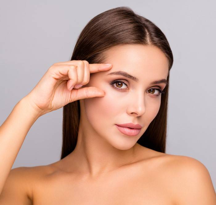 Augenbrauenlifting durch Botox in Wien